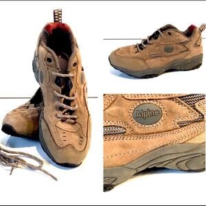 Foot Levelers model Alpine Size 8.5 No insole brown suede leather rubber outsole